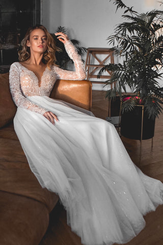 Light ivory Floral Lace Wedding Dress Enn – Olivia Bottega