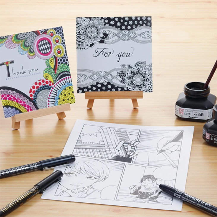 Kuretake: Bạn có thế mê mẩn với những sản phẩm nghệ thuật sáng tạo của Kuretake. Công nghệ và sự tinh tế của họ đã cho ra đời những sản phẩm bút chì, mực và bút lông chất lượng cao, giúp cho những tác phẩm của bạn trở nên hoàn hảo hơn bao giờ hết.