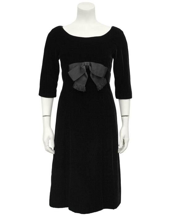 Black Velvet Dress with Bow – Vintage Couture