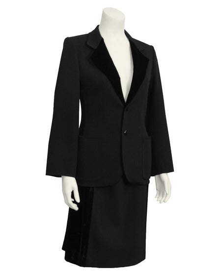 Knit Suits - 486 For Sale on 1stDibs  women's designer knit suits, toula knit  suits, knit suits designer