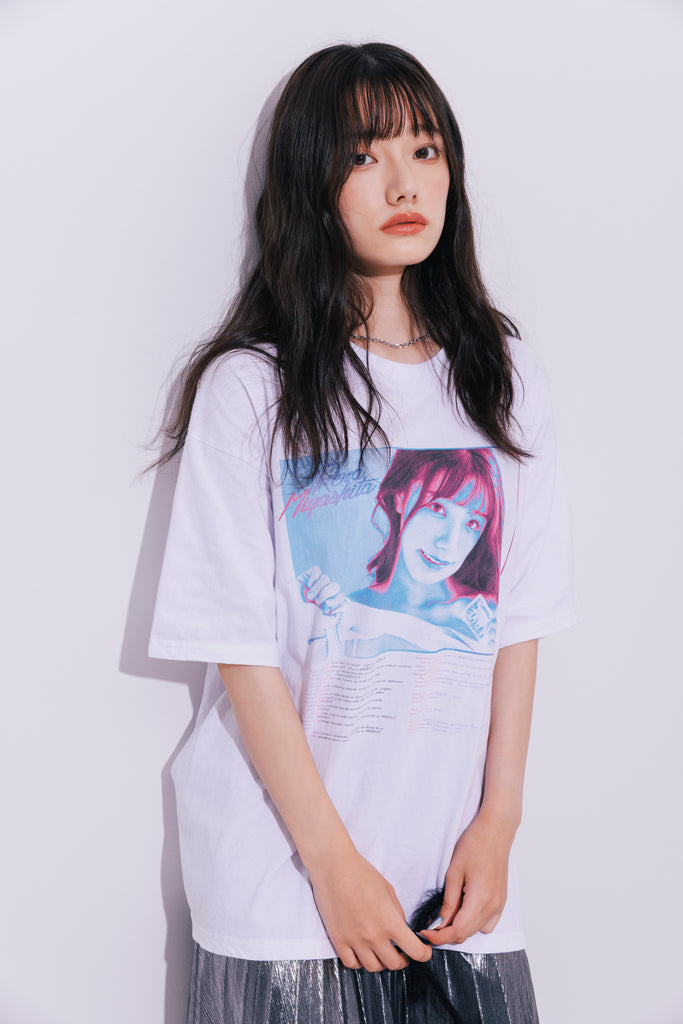 三上悠亜♡生キスマーク入りオリジナルTシャツご購入お願いいたします