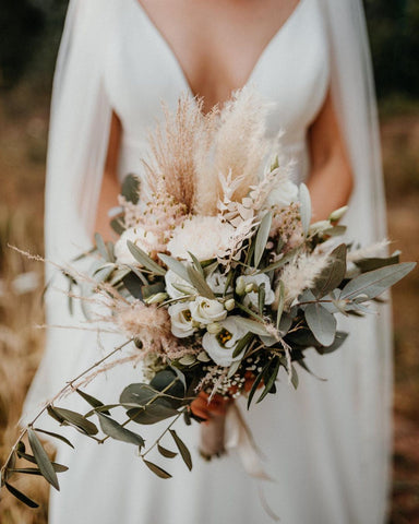 white dried bridal bouquet