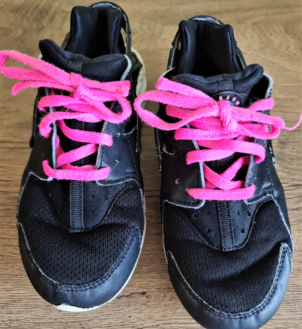 childrens nike huarache size 2