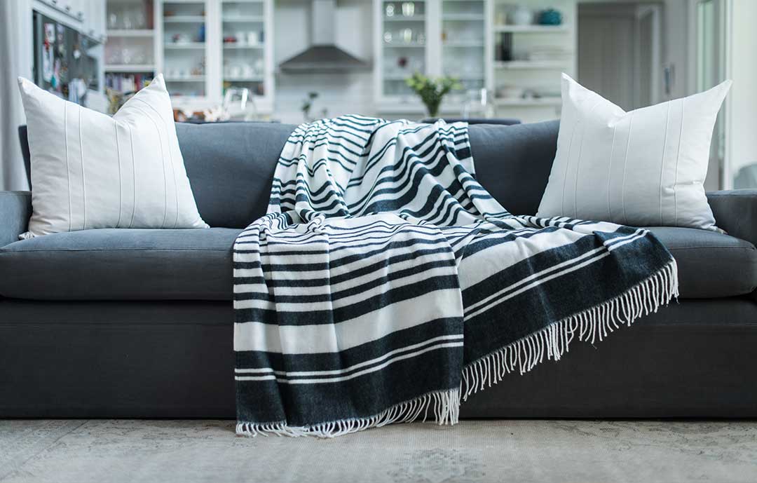 The Ultimate Guide To Microfiber Blankets - Thula Tula