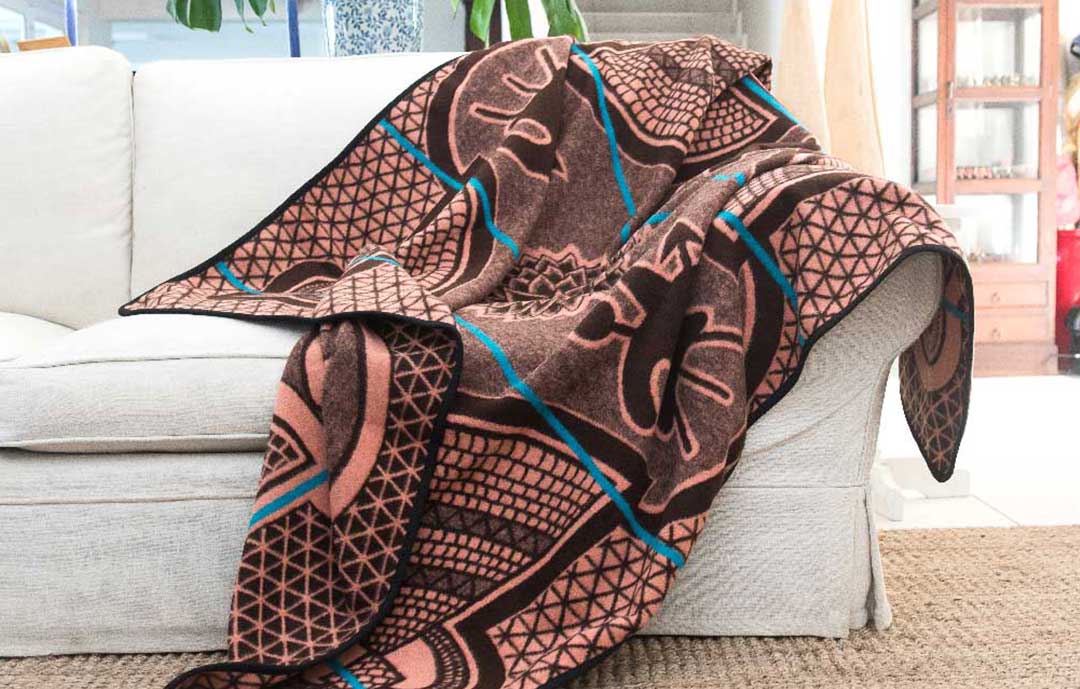 The Ultimate Guide to The Maasai Shuka Cloth Throw - Thula Tula