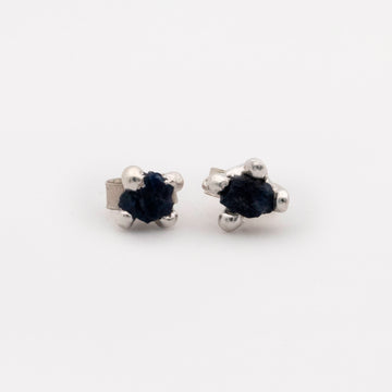Women Blue KST 58059 Sapphire Earring 925 Sterling Silver, 3.05 Gm at Rs  6235.99/pair in Jaipur