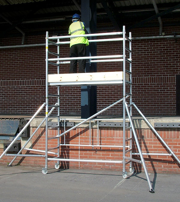 mini folding scaffold tower