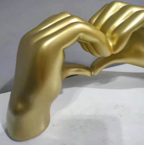 Abstract Love Fingers Statue 01