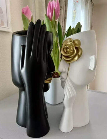 Covered Face Vase 05.jpg