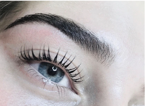 Mrs.Highbrow-Blogpost-brow-henna