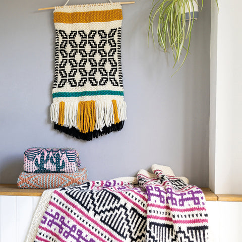 Tic Tac Toe Wall Hanging: A Modern Knit Tapestry Stealing the Spotligh ...