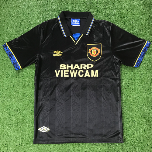 retro man utd shirt