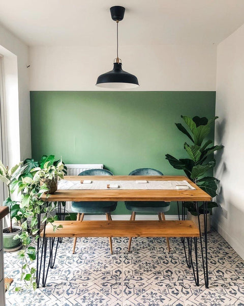 Breakfast Room Green by Farrow & Ball. Green dining room paint colour. Buy Farrow & Ball paint online. 