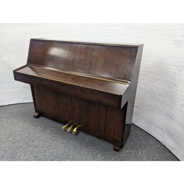 young chang upright piano e109