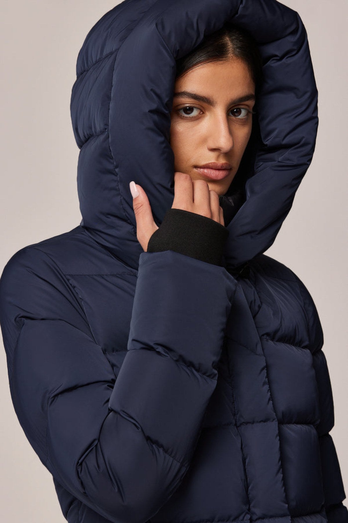 TALLIA Sustainable Slim-Fit Radiant Down Jacket With Hood – LORNE'S COATS