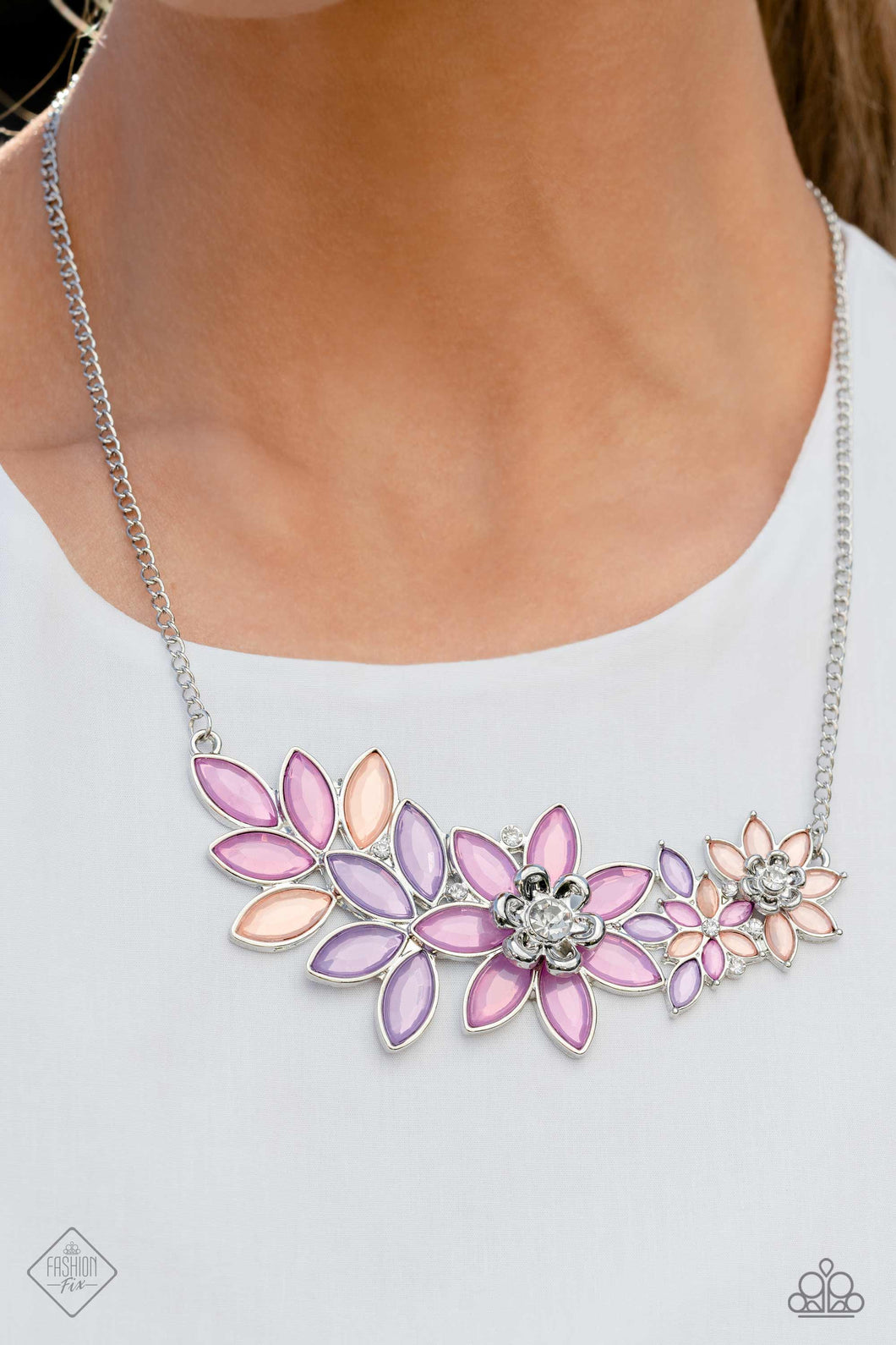 GARLAND Over Multi Petal Necklace Paparazzi $5 Jewelry. Get Free Shipping. #P2ST-MTXX-117NG