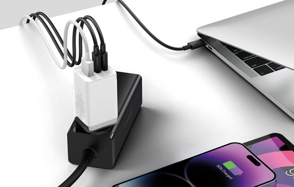 Ladegerät Baseus GaN5 Pro 2x USB-C, USB-A 65W, Weiß