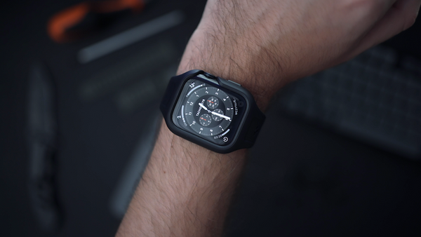 Hülle mit einem Armband Spigen Liquid Air Pro für Apple Watch 8 / 7 45 mm, schwarz