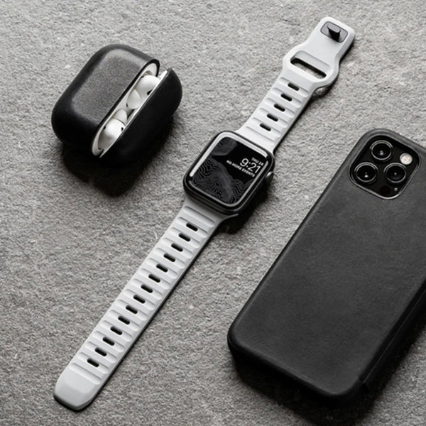 Armband Tech-Protect Iconband für Apple Watch 49 / 45 / 44 / 42 mm, Weiß