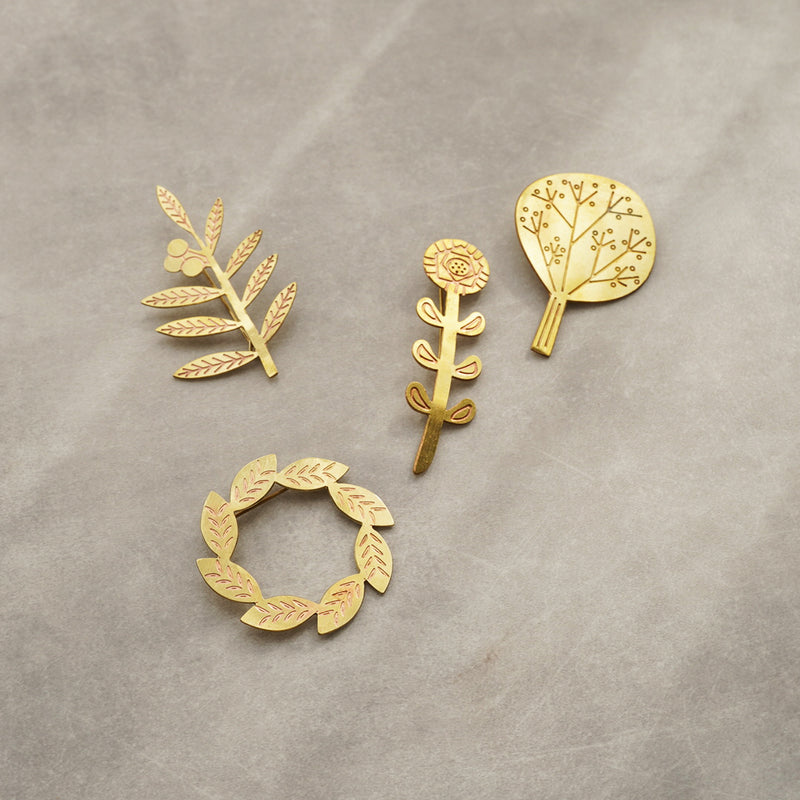 NEW BONE BROOCH ボーンブローチ バッジ バッチ