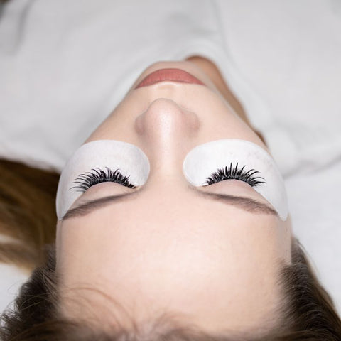 Tips on Eyelash Extension Bonding & Retention