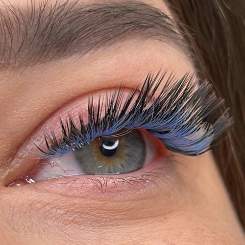 How do you deal with difficult eyelash clients