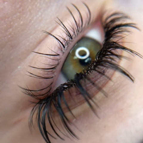 Looking for lashes that look like this! : r/drugstoreMUA