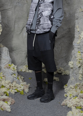 TOBIAS BIRK NIELSEN 'SH10 Mixed Fabrics Pocket Shorts' – Black