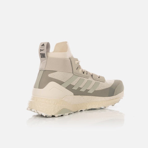 Adidas by Parley 'Terrex Free Hiker' – Aluminium / Sesame