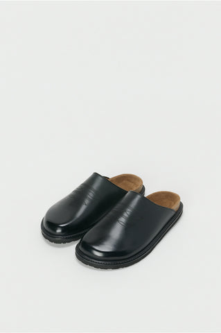 Hender Scheme 'Comfy Cheak Mule' – Black