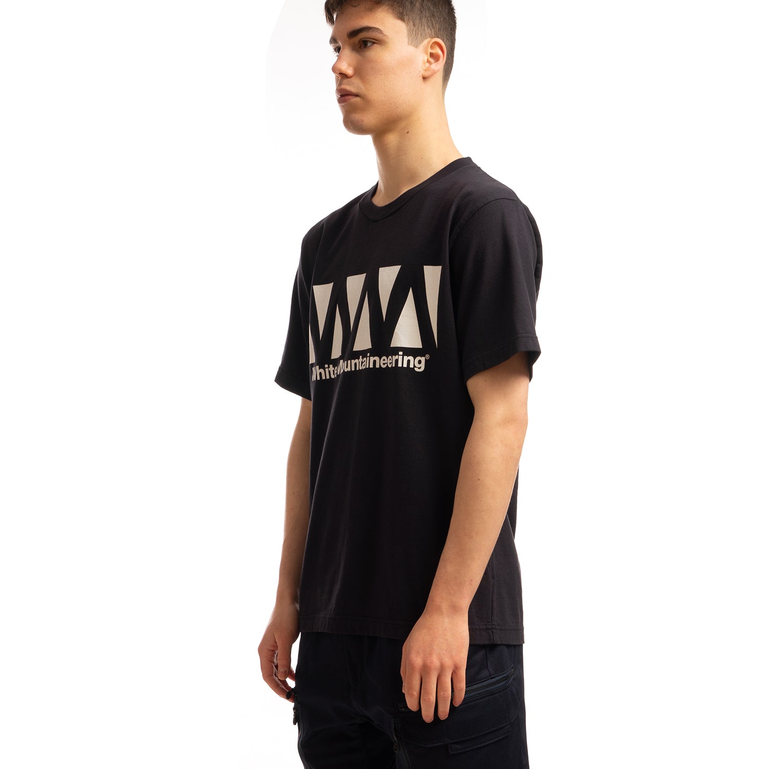 White Mountaineering | WM Logo Printed T-Shirt Navy | Concrete