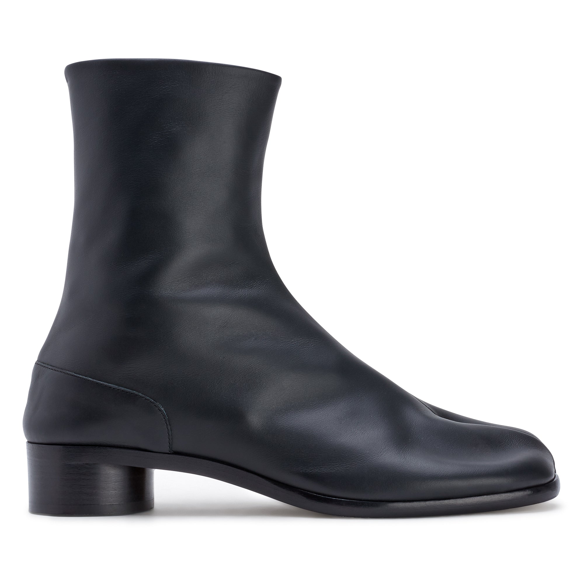 Maison Margiela Men's Tabi Leather Ankle Boots (Black) – DSML E-SHOP