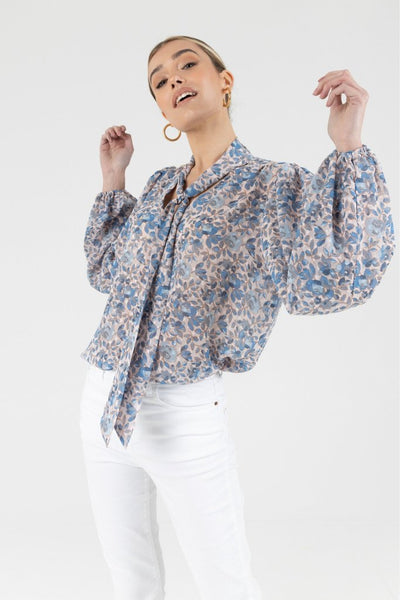 ZIBI LONDON ZEFIR TEXTURED FLORAL BLUE BLOUSE