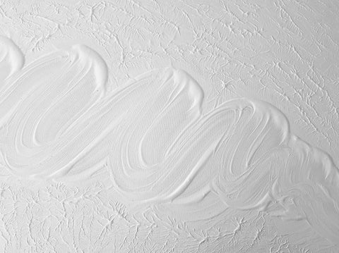 peinture acrylique blanche texturée (en relief)
