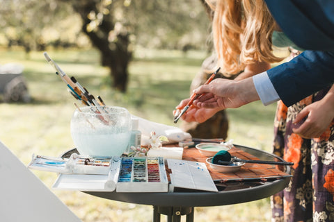 Art materials for painting outdoors - a watercolour half pan set