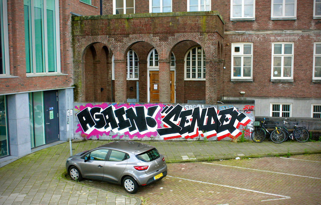 Sender graffiti