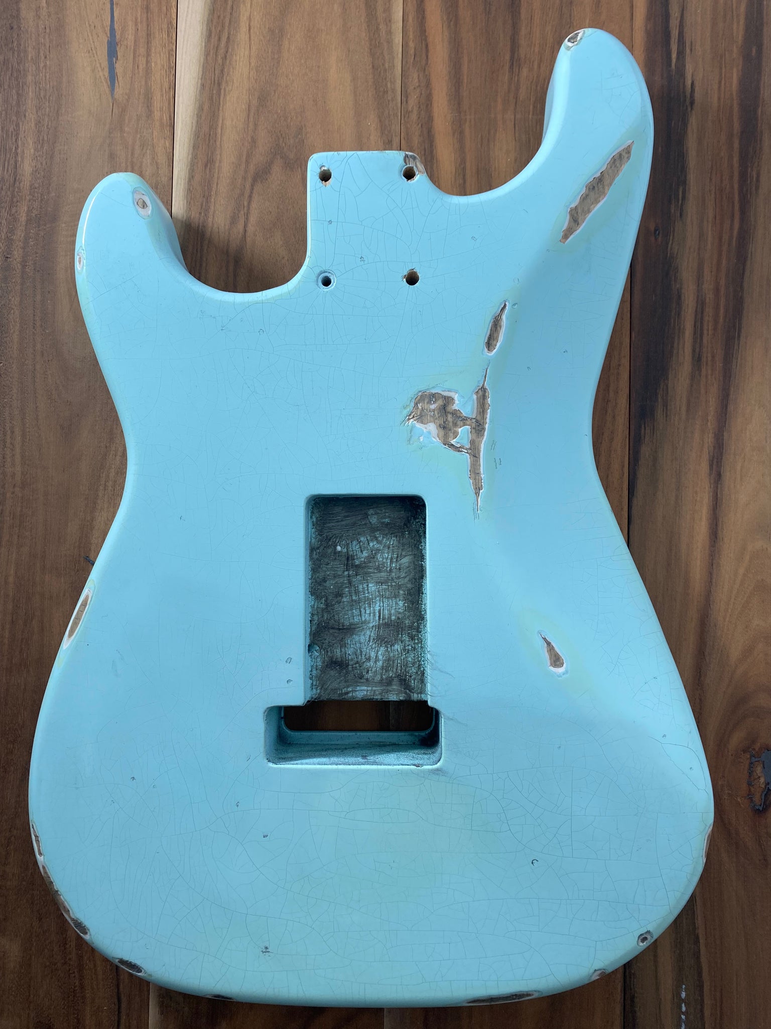 stratocaster body nitro