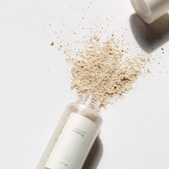 Elimina periódicamente la piel muerta con el natural y suave tratamiento exfoliante Sioris con avena y arroz, disponible en la tienda online de MY-KARE Korean Cosmetics.