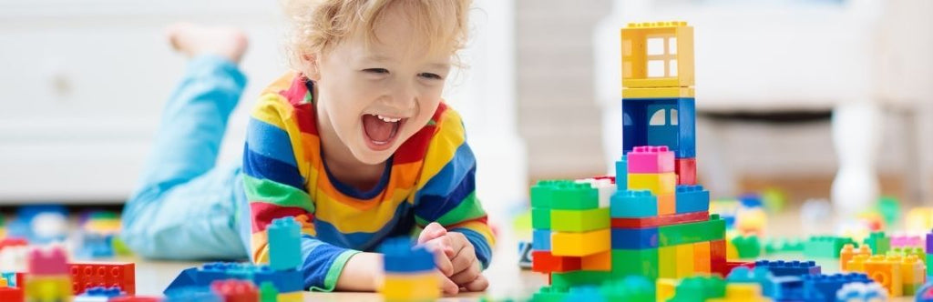 Bébé apprend les couleurs