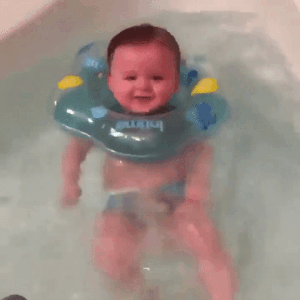bebé flotando gif