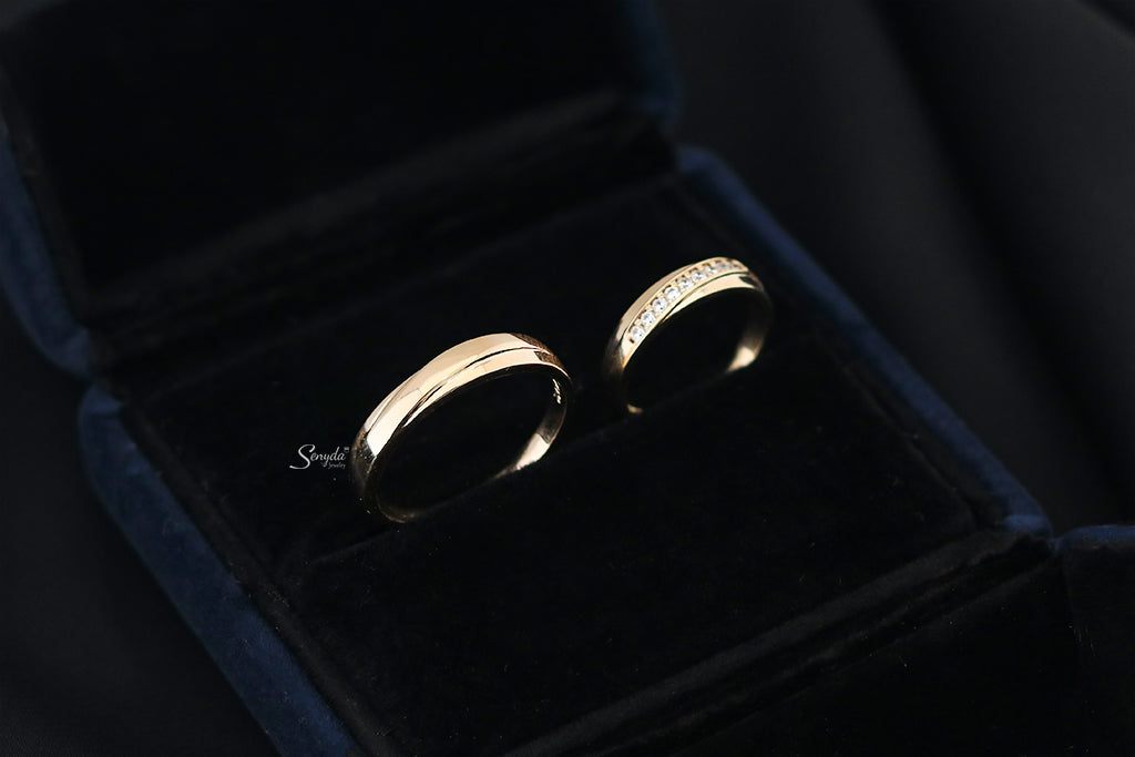 Wedding rings are crafted from high-value materials such as silver, gold, diamonds, etc.