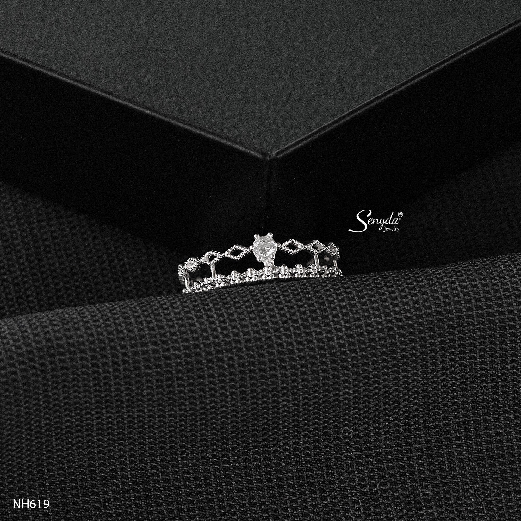 Coordinating the crown ring with various outfits gives you the perfect look.