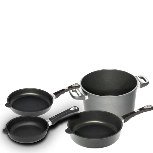 The Naked Titanium Frying pan set 5-ply - 24 & 28 cm / 9 & 11