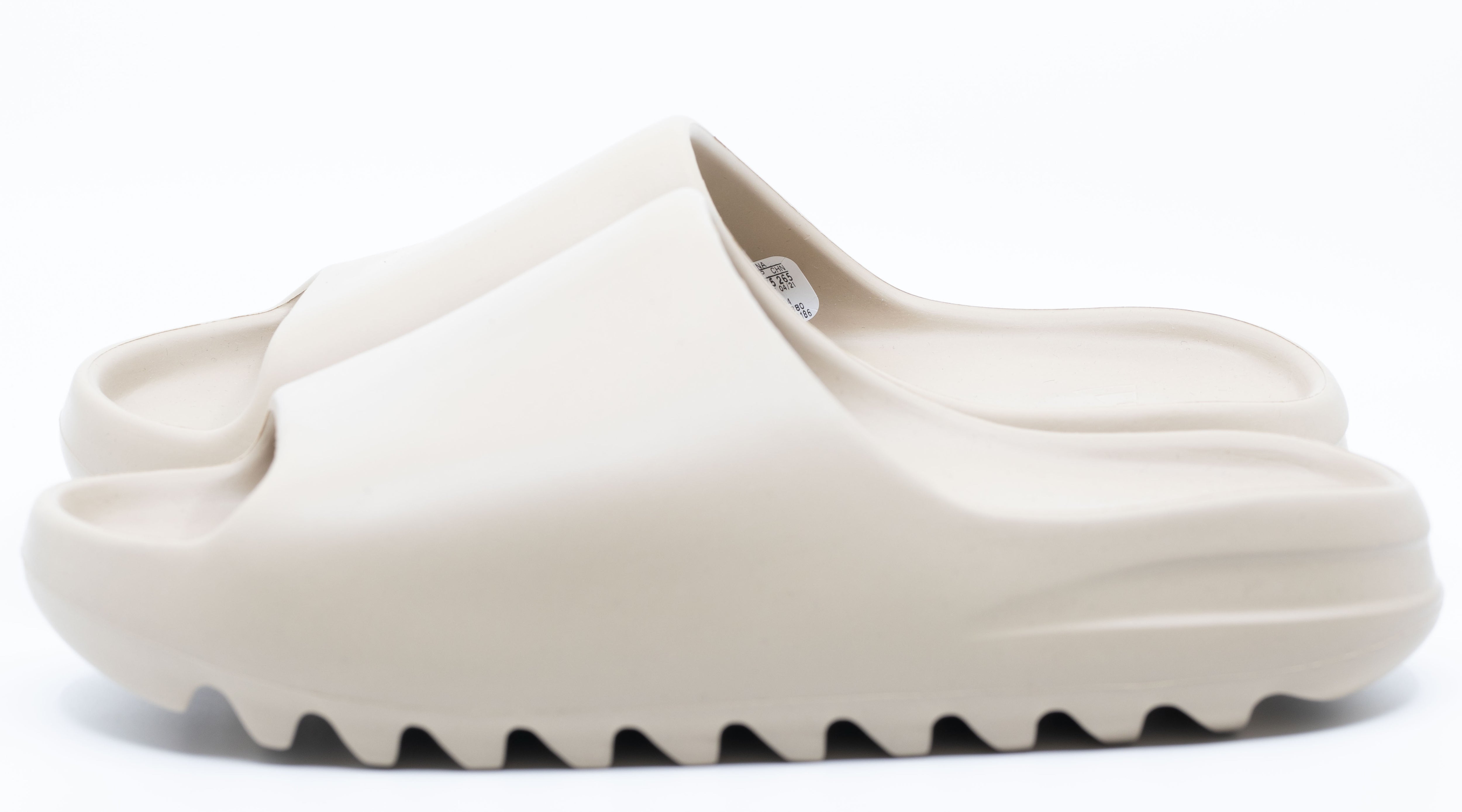 yeezy slide pure bone