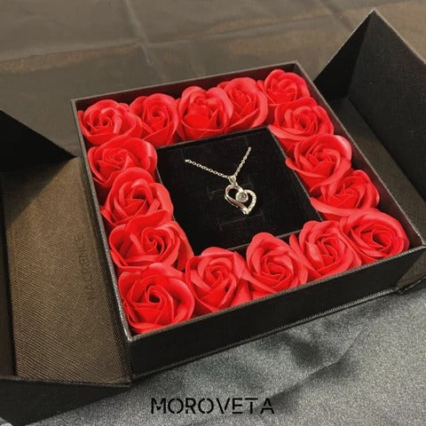 Set de collar mas caja de rosas