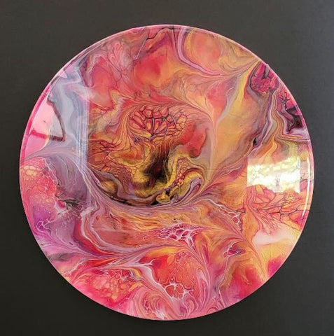 Pour Painting with Inks and resin by @holtoncwrc