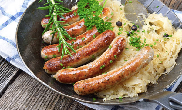 Choucroute Garnie à l'Alsacienne (Alsatian Braised Sauerkraut With Mixed  Meats and Sausages) Recipe