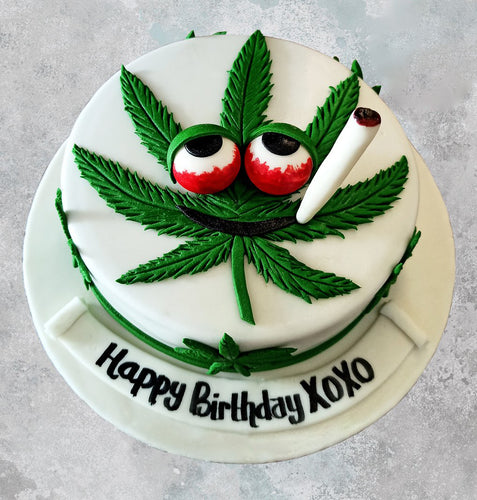 Weed Cake Decorating Ideas | Weed Marijuana Leaf Cake #shorts #sellerfactg  - YouTube