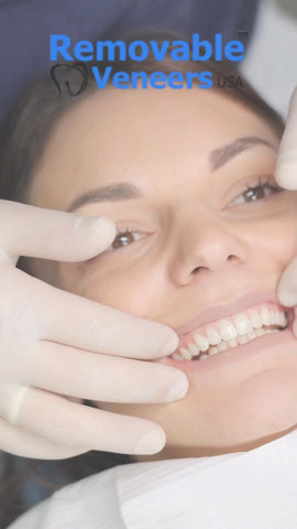 Choosing between Snap-On Veneers and Teeth Whitening: What's the Best Fit for Your Smile