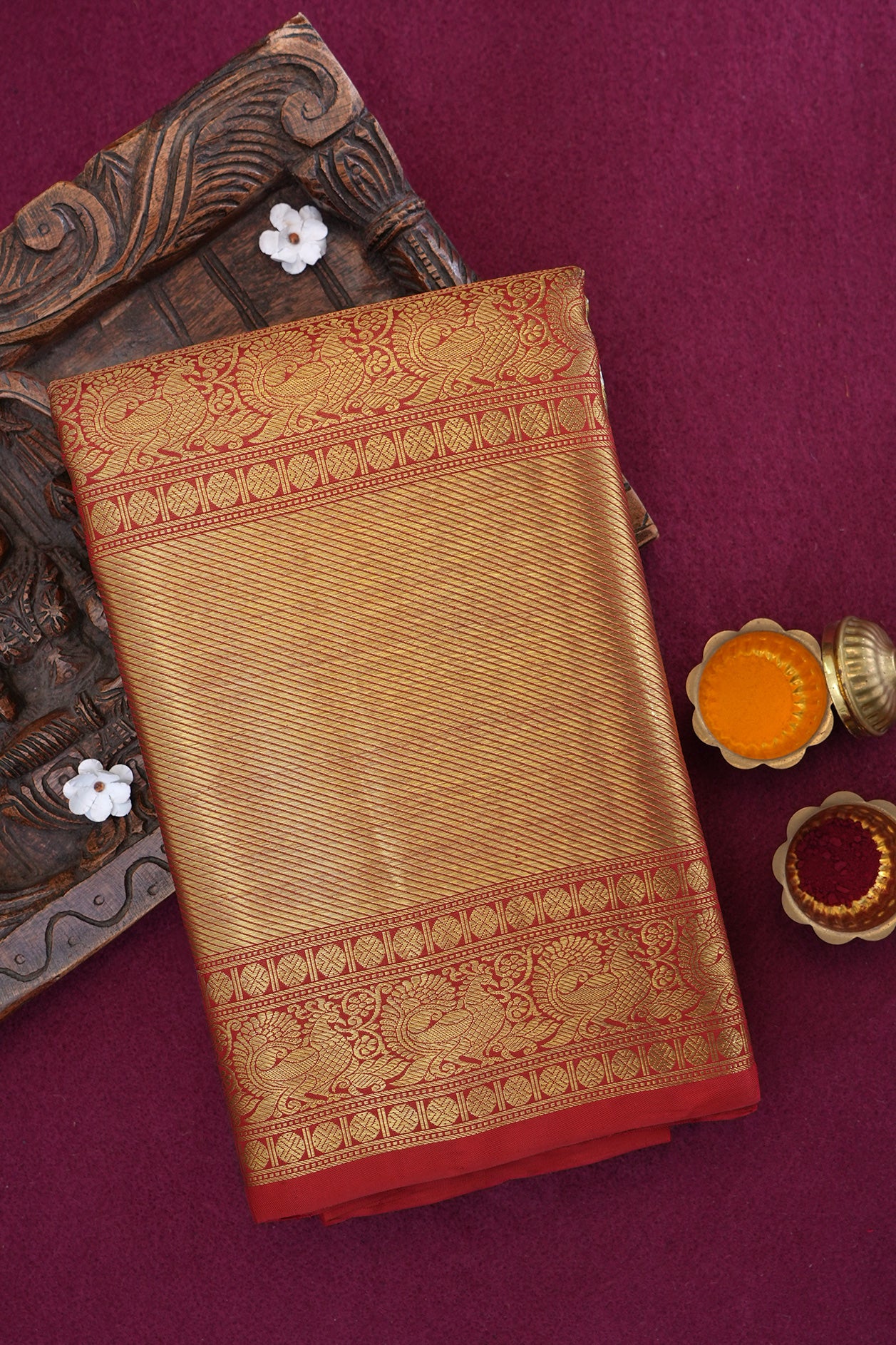  Traditional Border And Allover Pattern In Gold Tissue Pastel Yellow Kanchipuram Silk Saree 